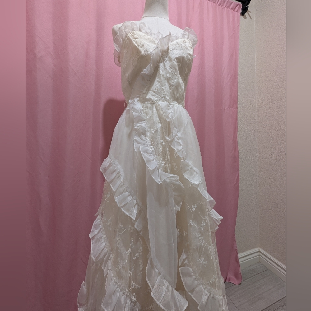 SOLD - Vintage Contempo Casuals Strapless Lace Ballgown (Vintage Size 5/6) - Picture 11 of 12
